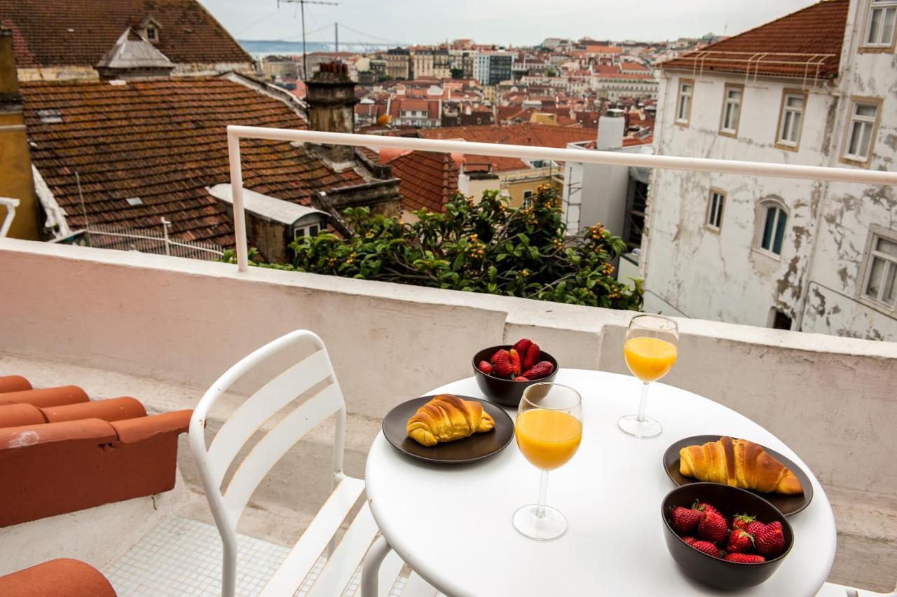 Portas Do Castelo Apartments Lisbon Bagian luar foto