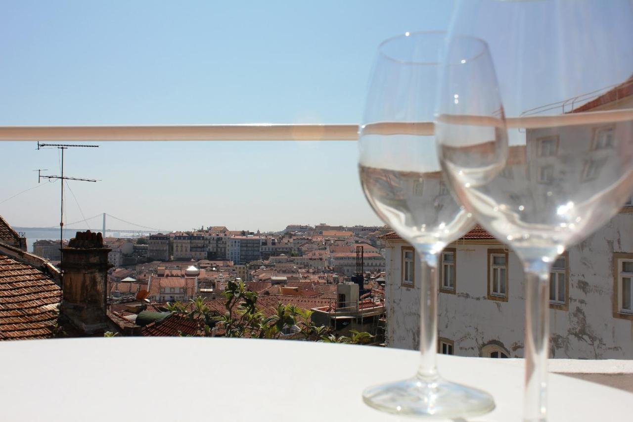 Portas Do Castelo Apartments Lisbon Bagian luar foto